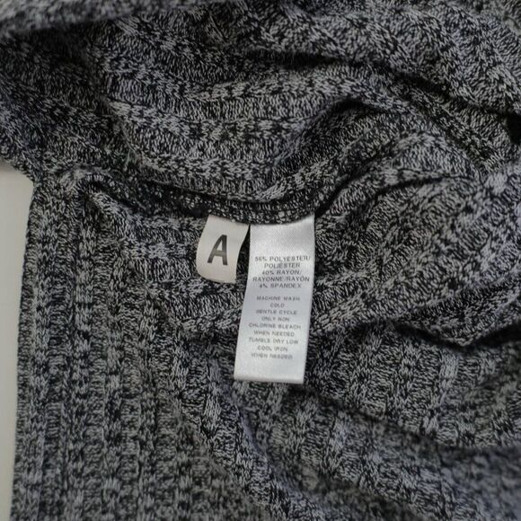 Ann Taylor Loft Gray Striped Medium Lightweight Sweater Scoop Neck Polyester - Picture 8 of 8